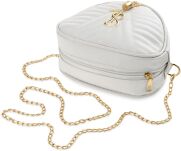 Prošívaná dámská kabelka s originálním tvarem, listonoška na řetízku s přívěškem a logem - krémová - 3