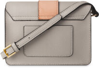 Stylová dámská kabelka retro listonoška monnari a přívěškem s velkým kontrastním zapínáním - šedá - 4