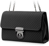 Dámský kufřík listonoška s řetízkem černá - 2