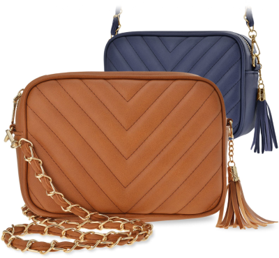 Prošívaná dámská crossbody kabelka na řetízku s přívěskem a třásněmi